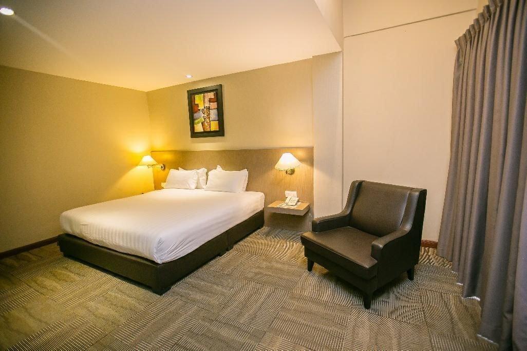 Merdeka Hotel Kluang Exteriör bild